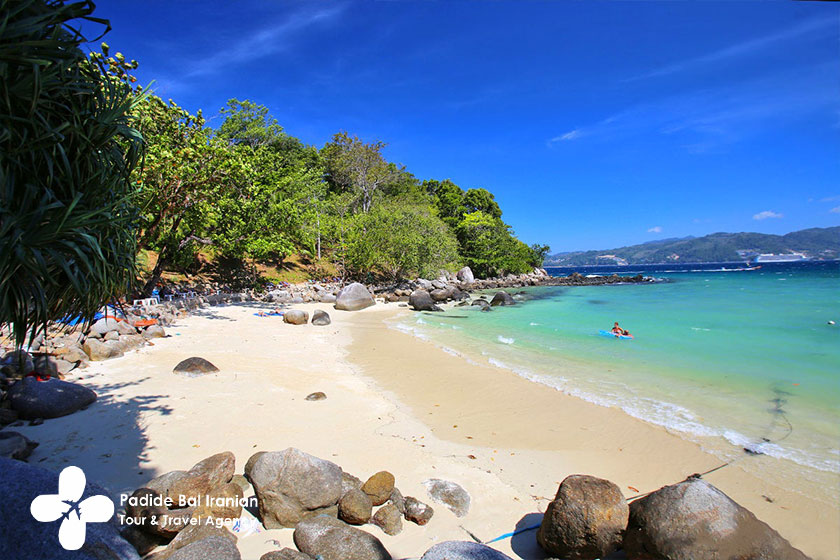 Paradais-Beach.jpg