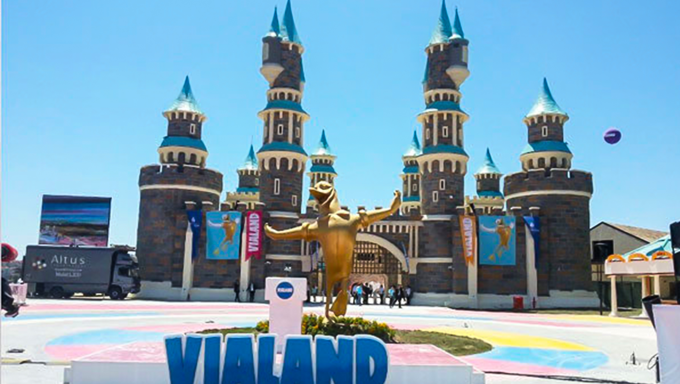 Vialand.jpg
