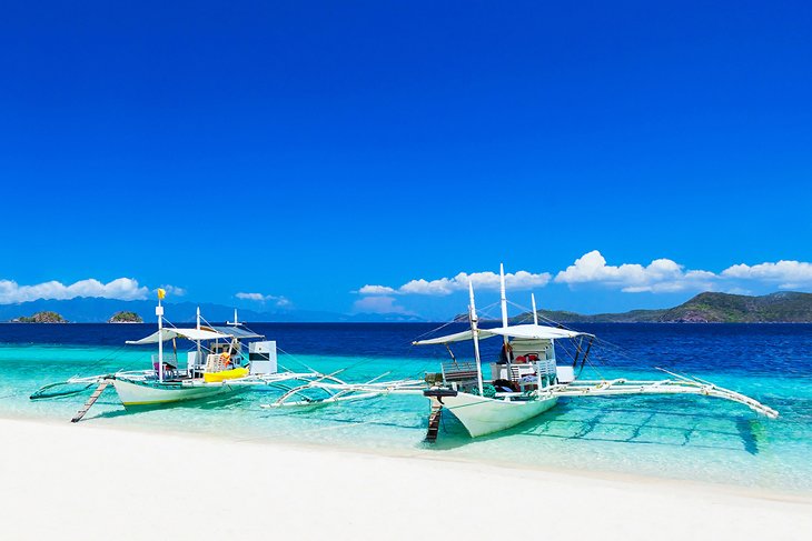 philippines-boracay-white-beach.jpg